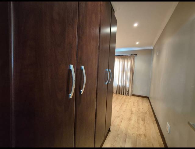 4 BEDROOM HOUSE FOR SALE IN VAALVIEW